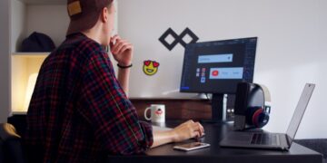 Chciałbyś zostać grafikiem, ale studia we Wrocławiu lub Krakowie są poza Twoim zasięgiem? Sprawdź te uczelnie. Są na bardzo dobrym poziomie!